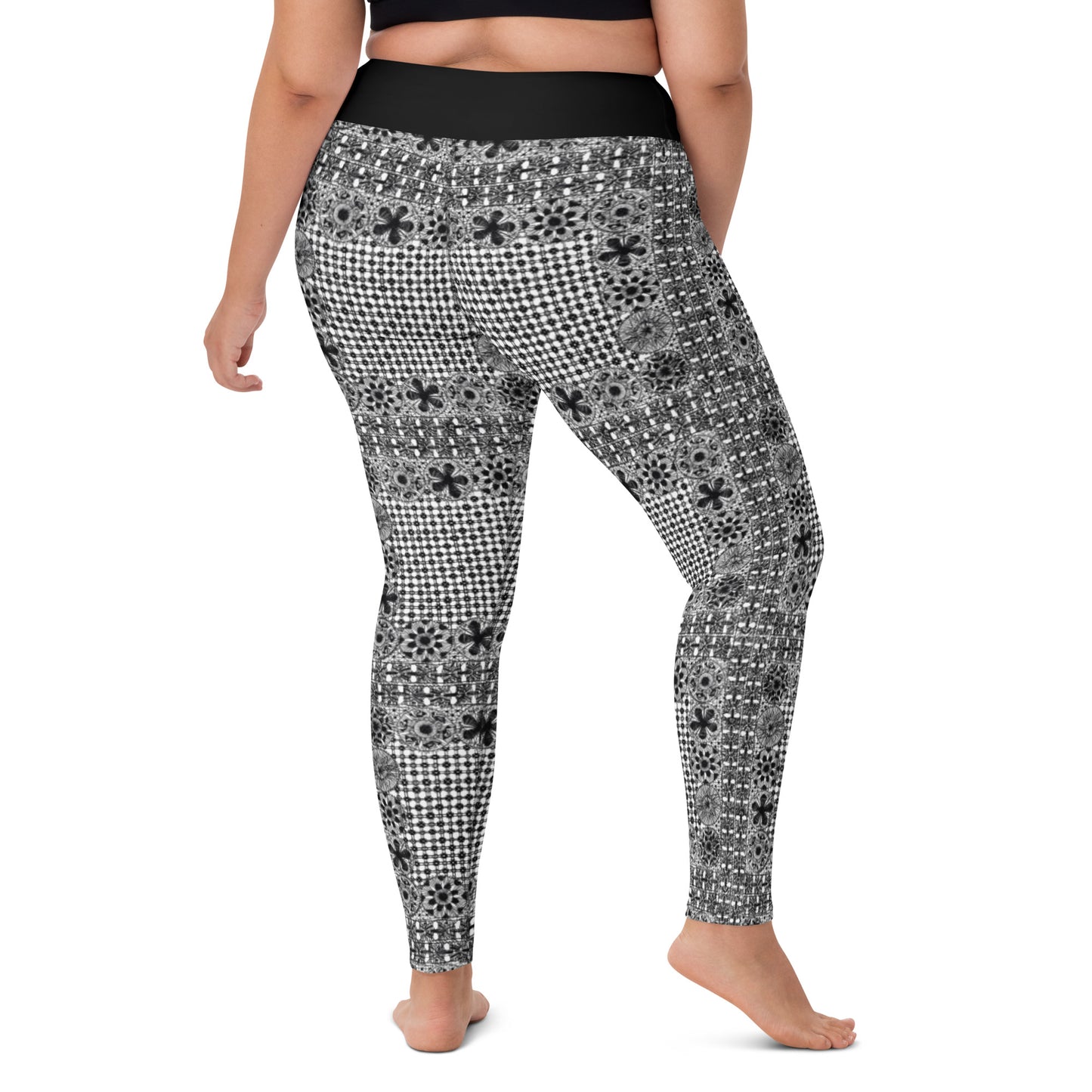 Black ñanduti lace print yoga leggings - Amaria Studio